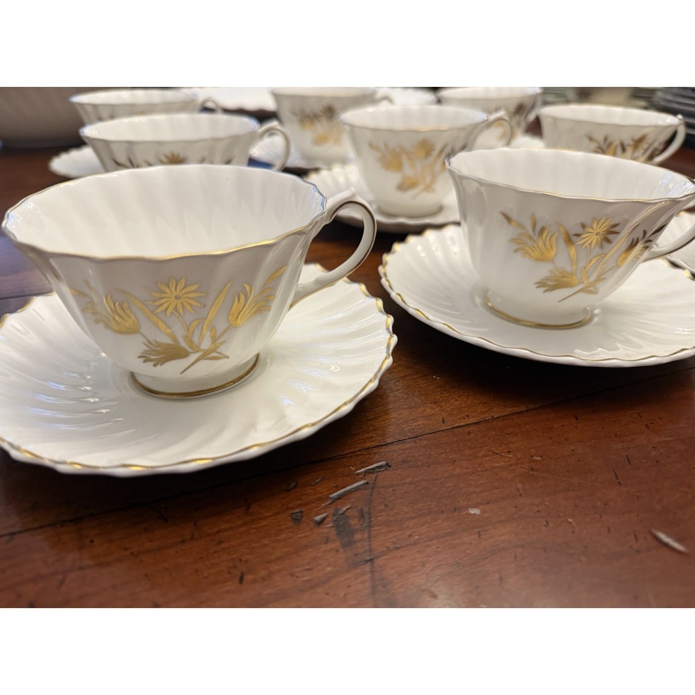 18-Piece Royal Doulton Napier Teacup and Saucer Set (9 Pairs) Gold Trim